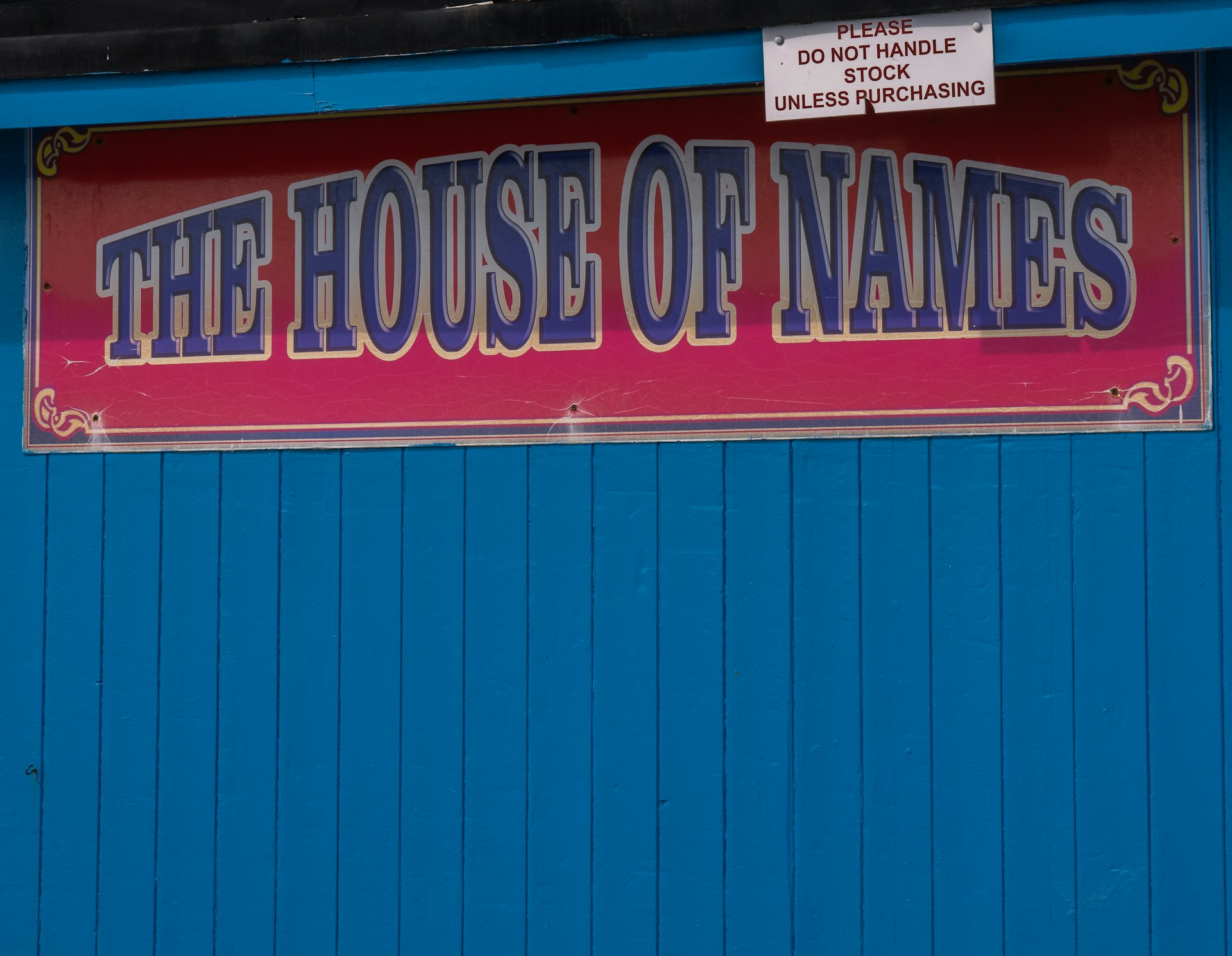 The house of names sign is displayed.
